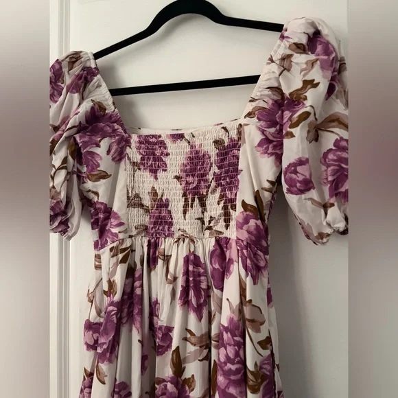 Abercrombie & Fitch Emerson Poplin Puff Sleeve Midi Dress in a floral print - Picture 12 of 12